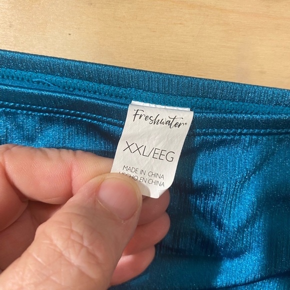 Fresh Water Two Piece Swimsuit XXL (JI) - Picture 8 of 11